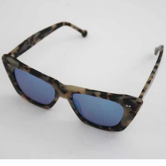 COLORS IN OPTICS Magnifique Cat eye Sunglasses Mirror lenses main image 6